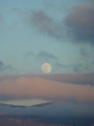 Moonrise Over Silver Star Mountain